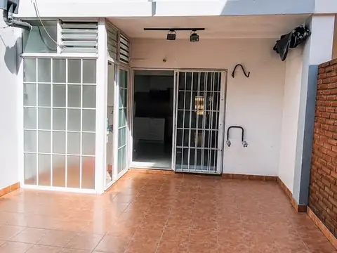 Depto Tipo Casa en Venta de 5 ambientes