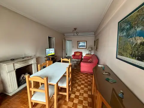 DEPARTAMENTO 3 AMBIENTES CON DEPENDENCIA Y COCHERA