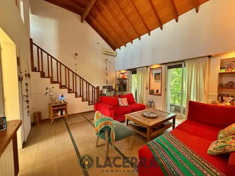 Depto Tipo Casa en Venta de 5 ambientes