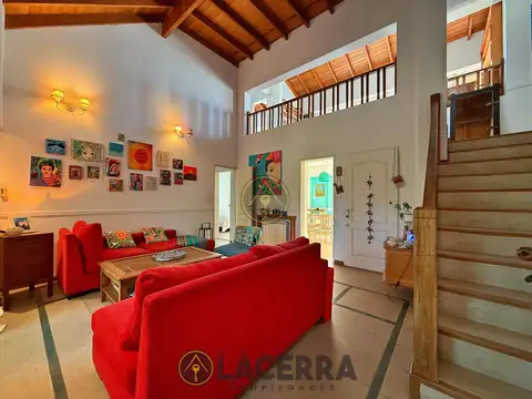 Depto Tipo Casa en Venta de 4 dormitorios