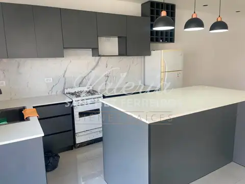 Casa 4 ambientes con 2 baños