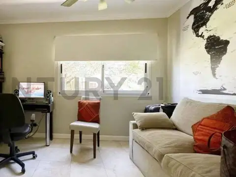 Casa 5 ambientes con 3 baños