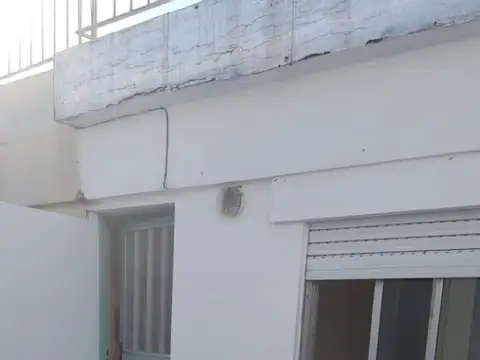 RUEDA 2400, Piso 1