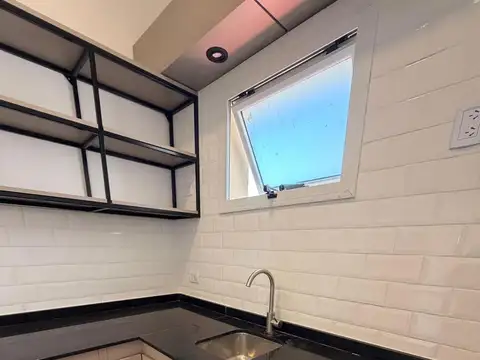 DEPARTAMENTO EN VENTA DE 2 AMBIENTES SAN TELMO MUY LUMINOSO EXCELENTE ESTADO