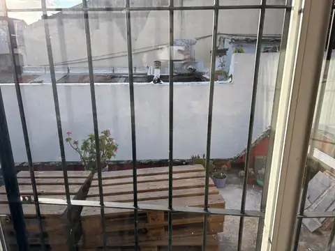 Depto Tipo Casa 3 ambientes con 2 baños
