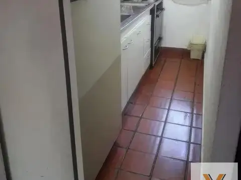 Casa 6 ambientes con 2 baños