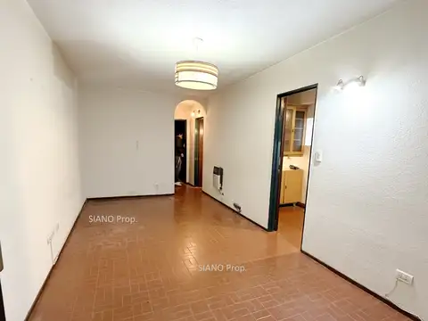 Salvador Debenedetti 500, Piso 1