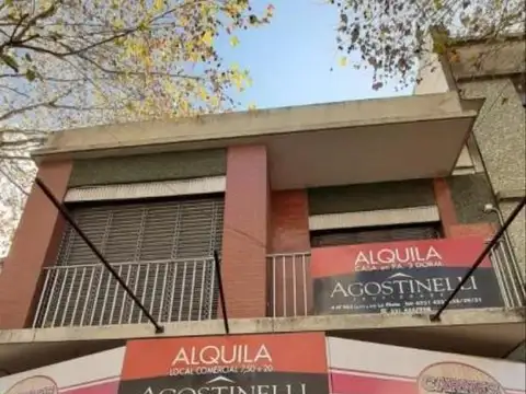 CASA EN ALQUILER EN LA PLATA - 3 DORMITORIOS CON PLACARD