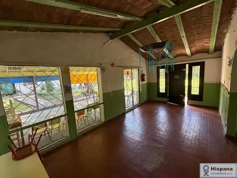 Casa 6 ambientes con 3 baños