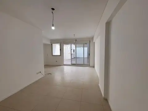 VENTA 2 amb CON PATIO Y PARRIVA PROPIA