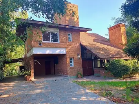 Venta Casa Club De Campo La Martona