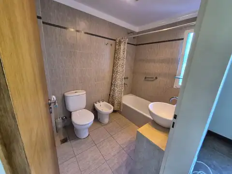 Venta Casa 4 ambientes con piscina Barrio Privado El Aromo