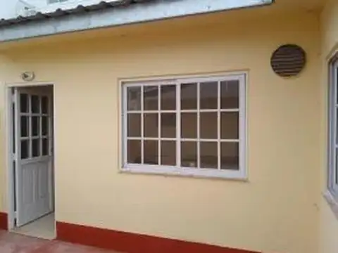 COMPLEJO DE ESTUDIOS, USO PROF/COMERCIAL 1º PISO SIN EXPENSAS COC PATIO Y BÑO. EXC ZONA