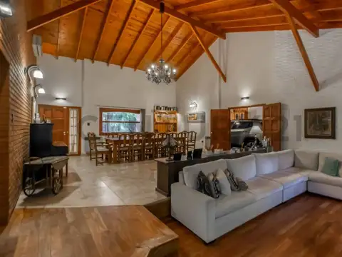 Casa en Venta de 4 dormitorios