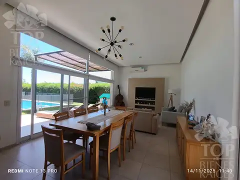 Casa 5 ambientes con 2 baños