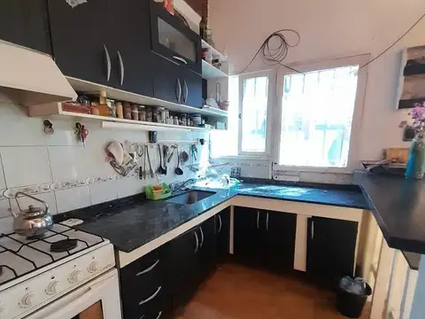 Casa 3 ambientes con 2 baños