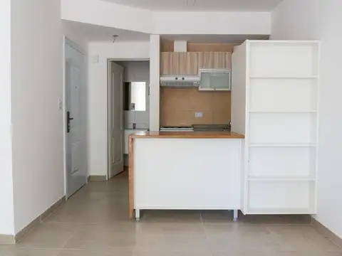 Alquiler de Departamento Monoambiente con patio en Haedo Norte (PB "A")