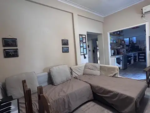 Departamento tres ambientes en Garín a la venta