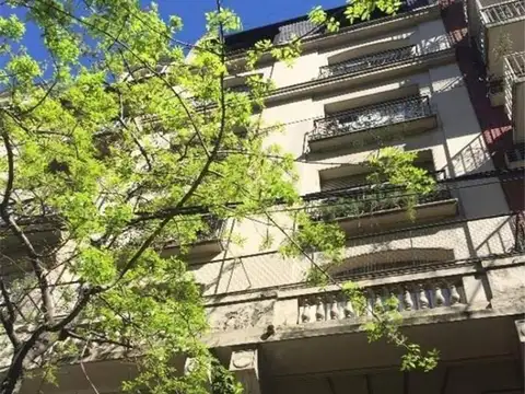 Avenida Pueyrredón 1700