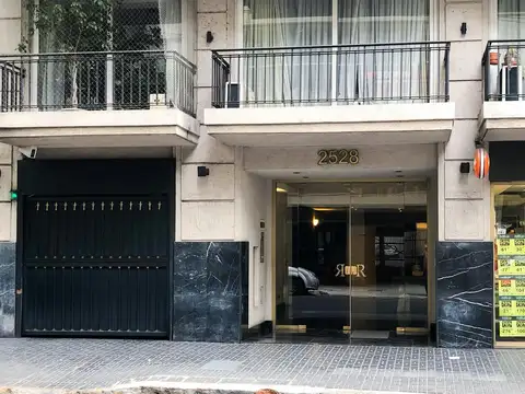 "Unico y Exclusivo Estilo Parisino" Monoambiente divisible de 46m2 con Cochera fija