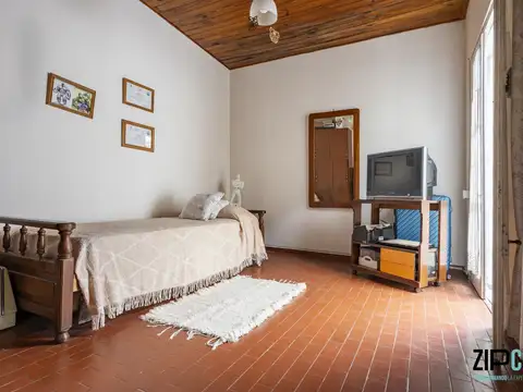 Depto Tipo Casa en Venta en Villa Dominico, USD 56.000