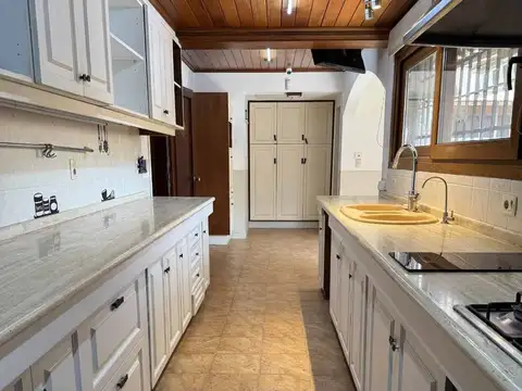 Casa en Venta en Carrasco , USD 1.500.000