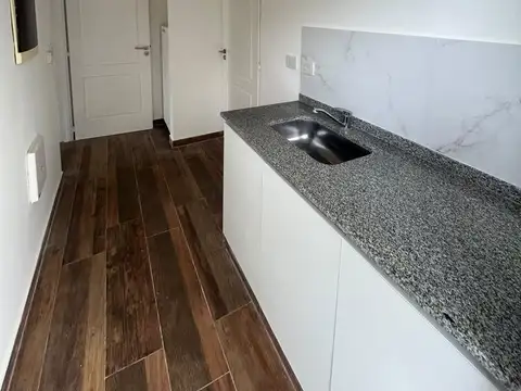 Casa 6 ambientes con 4 baños