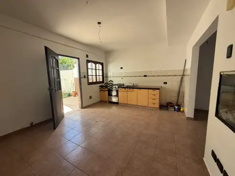 Depto Tipo Casa en Venta con 1 cocheras