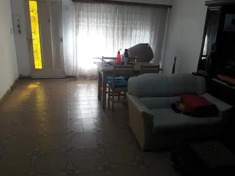 CASA FRENTE A LA RUTA 40 EX 200