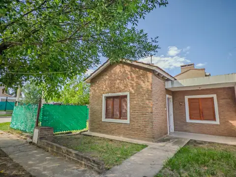 Casa 4 ambientes con 1 baño