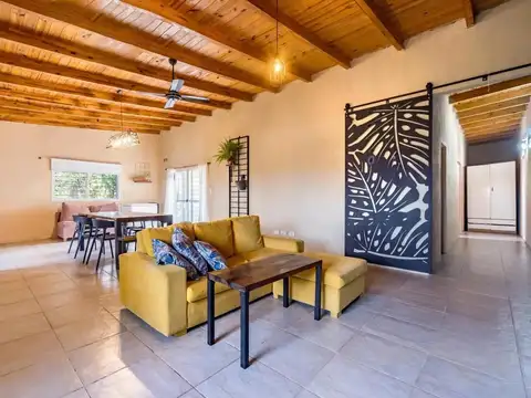 Casa 3 ambientes con 2 baños