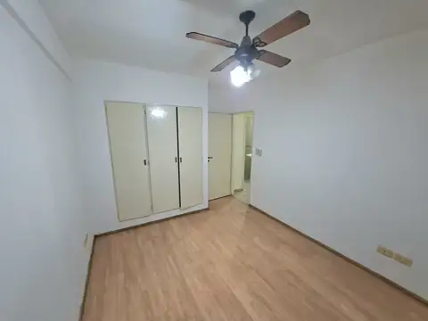Venta depto 2 amb con patio y balcón