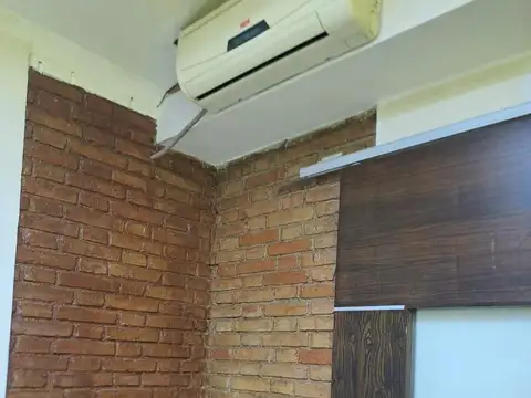 Oficina en Alquiler en Godoy Cruz, $ 300.000