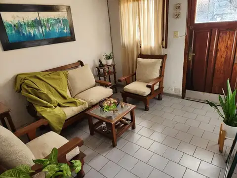 Casa en Alquiler en Alberdi, $ 980.000