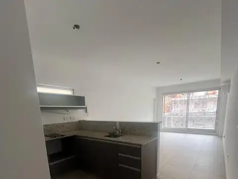 EXCELENTE MONOAMBIENTE. AMENITIES. BAULERA. APTO PROFESIONAL