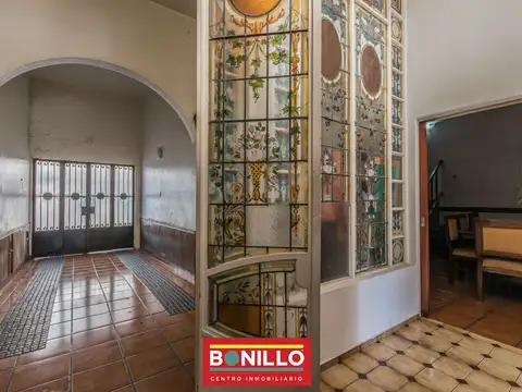Casa 6 ambientes con 3 baños