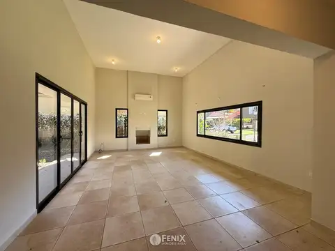 Casa 5 ambientes con 3 baños