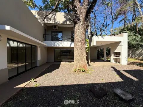 Casa en Alquiler de 3 dormitorios