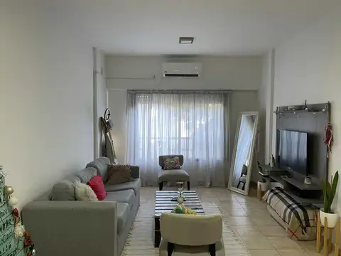 Depto Tipo Casa en Venta 56 años