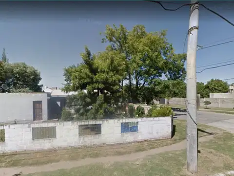 Casa en venta - 3 Dormitorios 1 Baño - Villa Allende