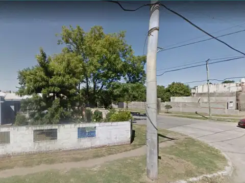 Casa en venta - 3 Dormitorios 1 Baño - Villa Allende