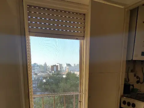 Departamento de 2 amb reciclado,luminoso.