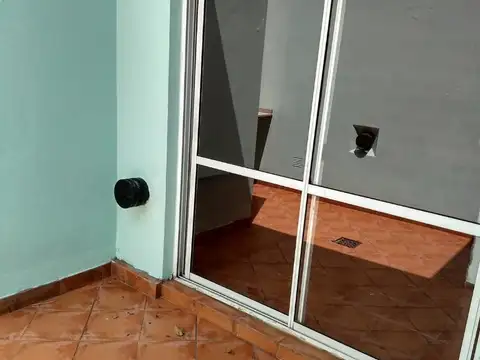 Depto Tipo Casa en Alquiler de 1 dormitorio