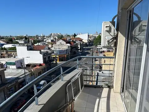 Departamento  en venta de 3 Amb con cochera. en Wilde