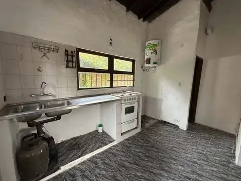 VENTA - Casa 2 dorm. con gran terreno - Las Dalias