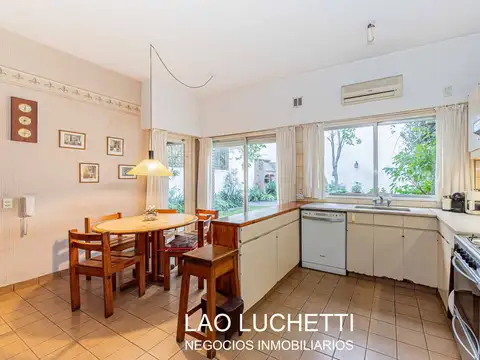 Casa en Venta con 1 cochera
