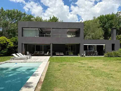 Casa en Alquiler de 3 dormitorios