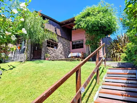 Quinteros e/ Roldan y Almafuerte