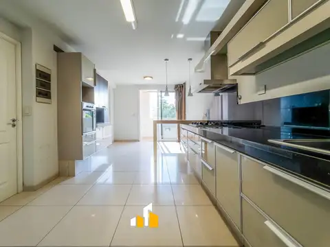 Departamento 4 ambientes con 2 baños