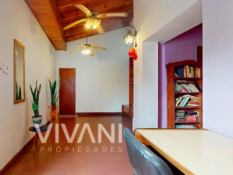 Casa en Venta con 2 cocheras